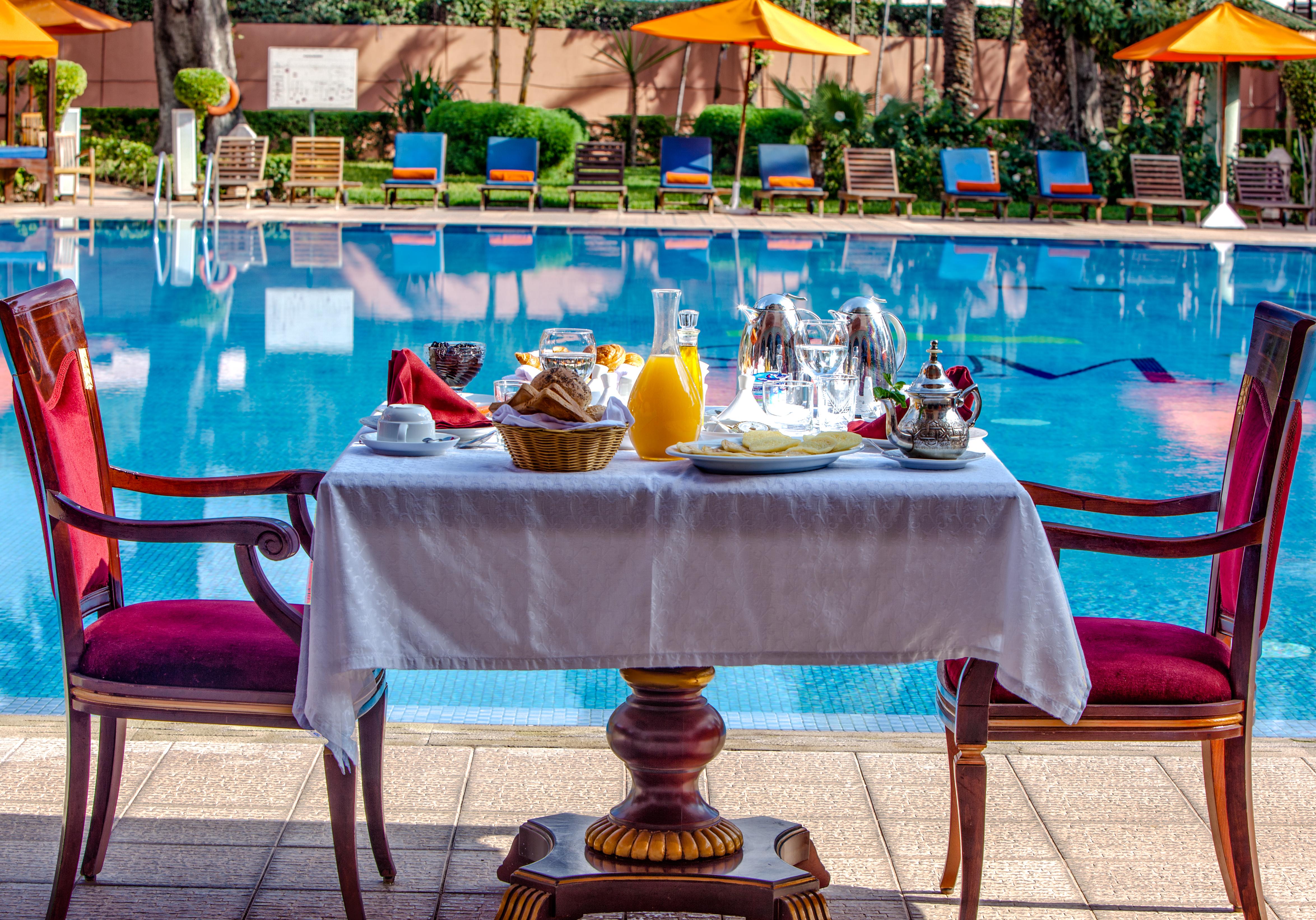 Royal Mirage Deluxe Hotell Marrakesh Eksteriør bilde Breakfast at the pool